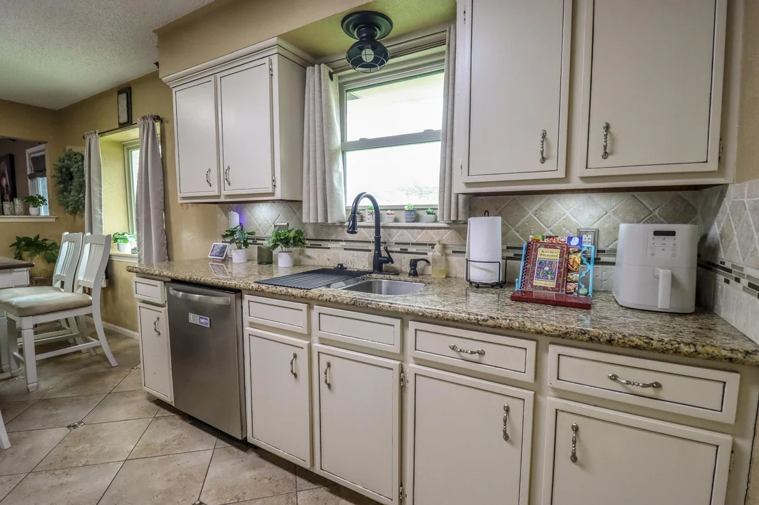 Photo of 2055 Stacy Street