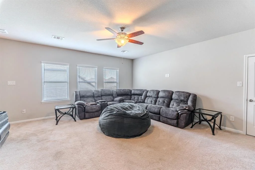 Photo of 17619 Harbourfront Road