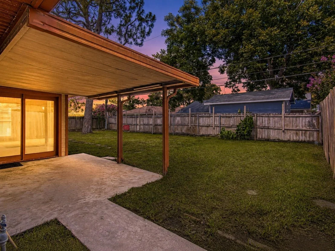 Photo of 2710 Burke Road