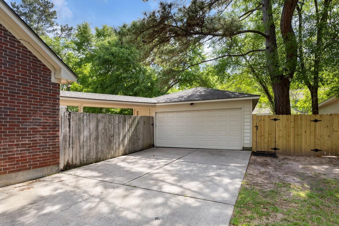 Photo of 130 Quiet Oak Circle