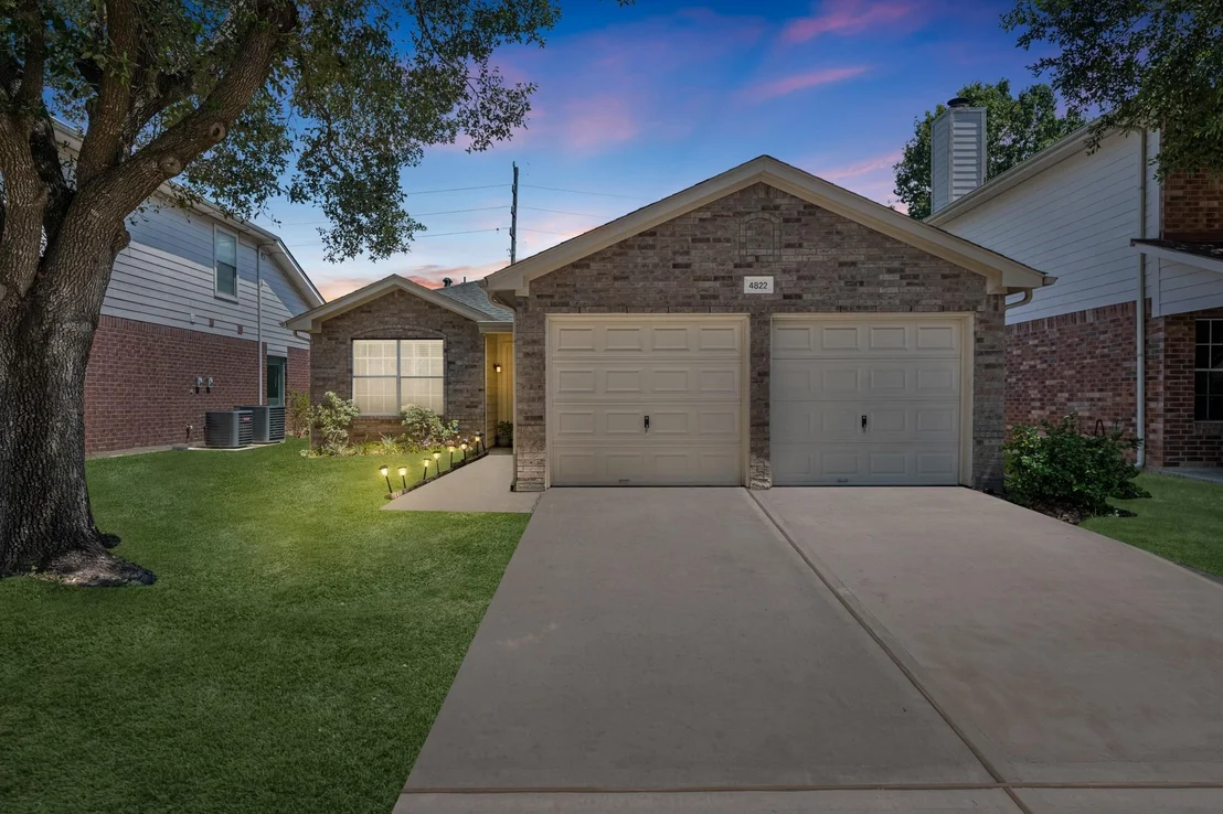 Photo of 4822 Monarch Glen Lane