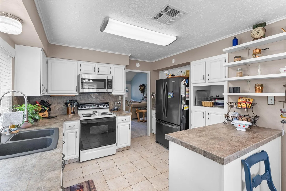 Photo of 7018 Sandy Knolls Drive