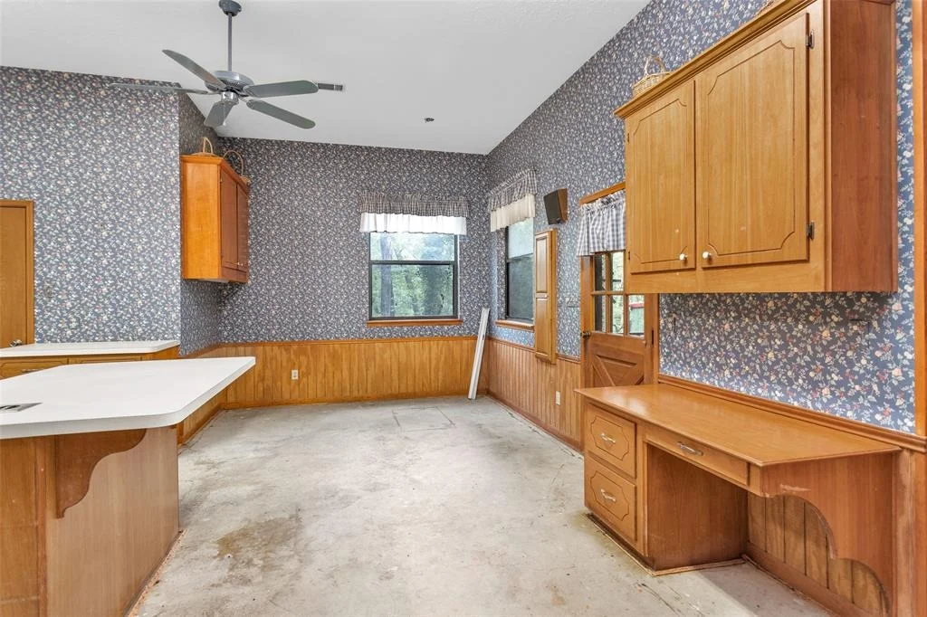 Photo of 24614 Spruce