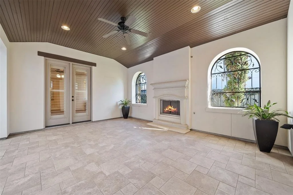 Photo of 46 N Player Manor Circle