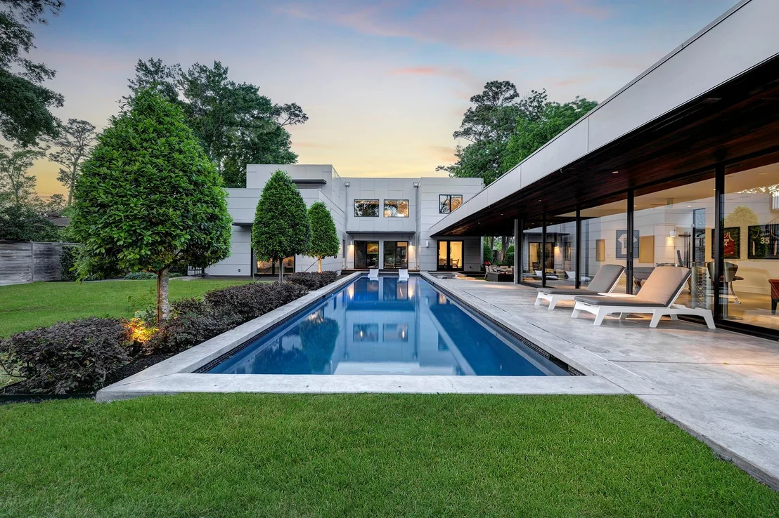 Photo of 8317 Hunters Creek Drive