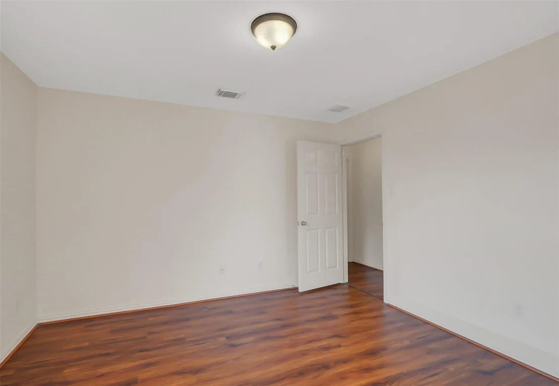 Photo of 8915 High Ridge Lane