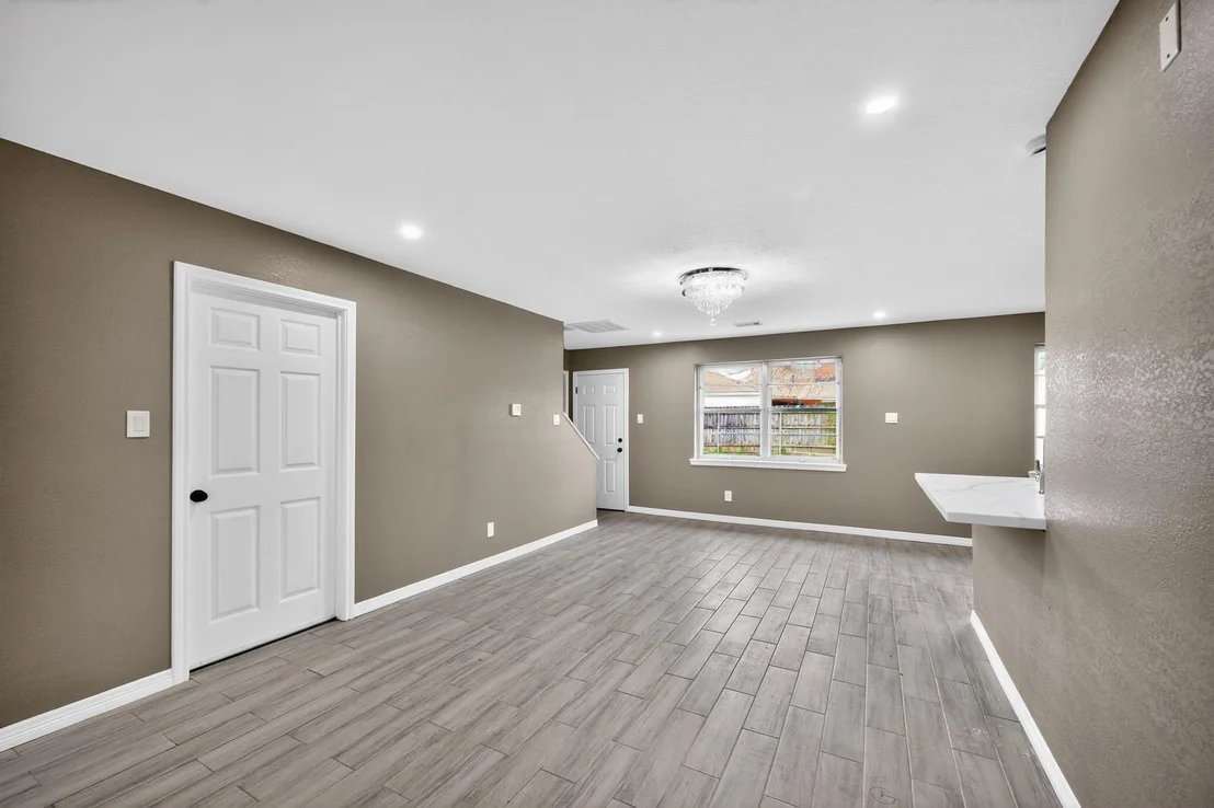 Photo of 2217 Hickory Lane