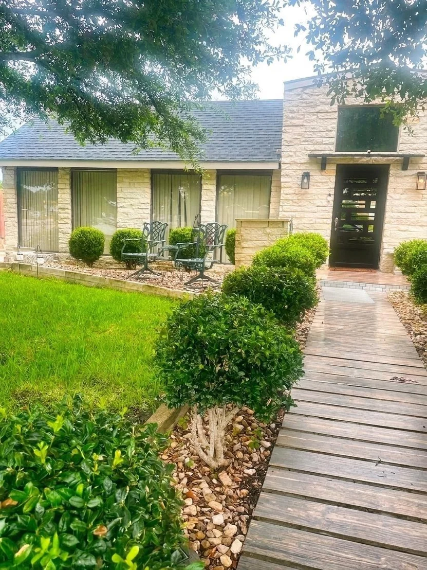 Photo of 1402 James Drive