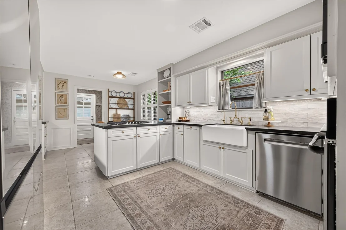 Photo of 11423 Highgrove Drive