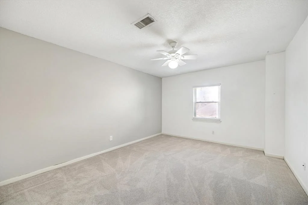 Photo of 39 Rockridge Drive