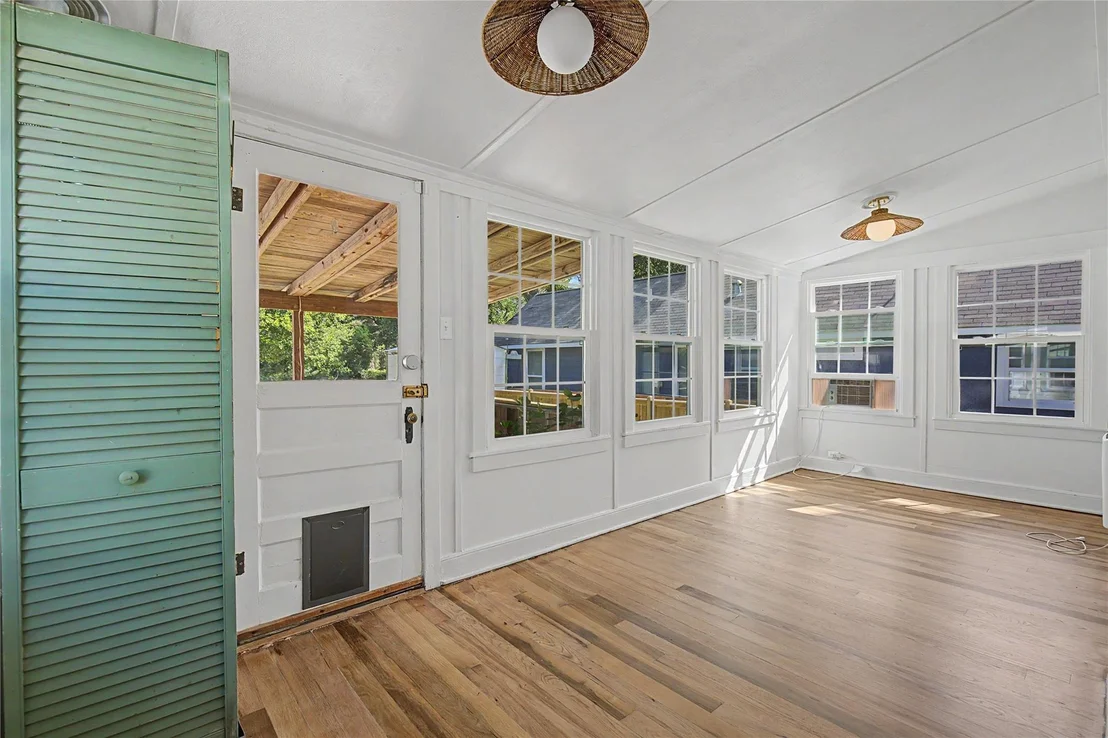 Photo of 304 Foster Street