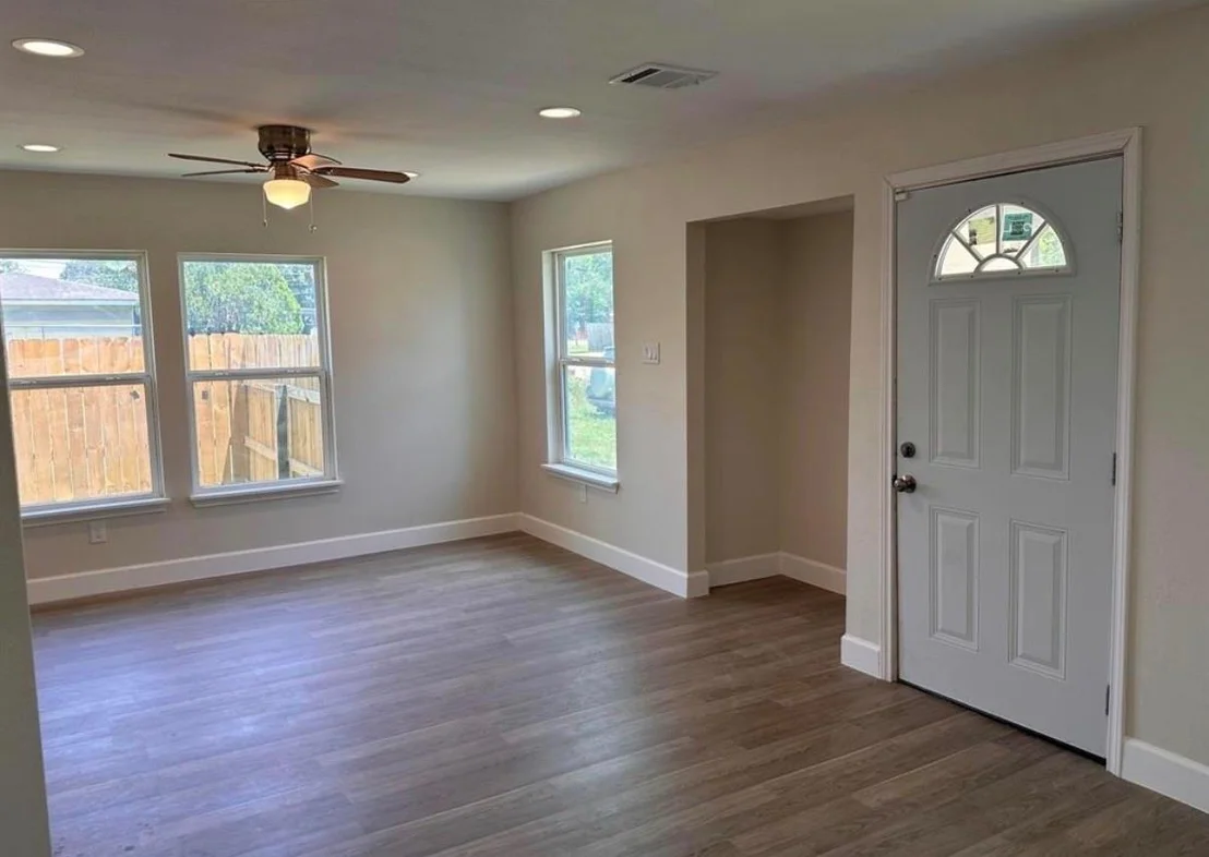 Photo of 6059 Doulton Drive