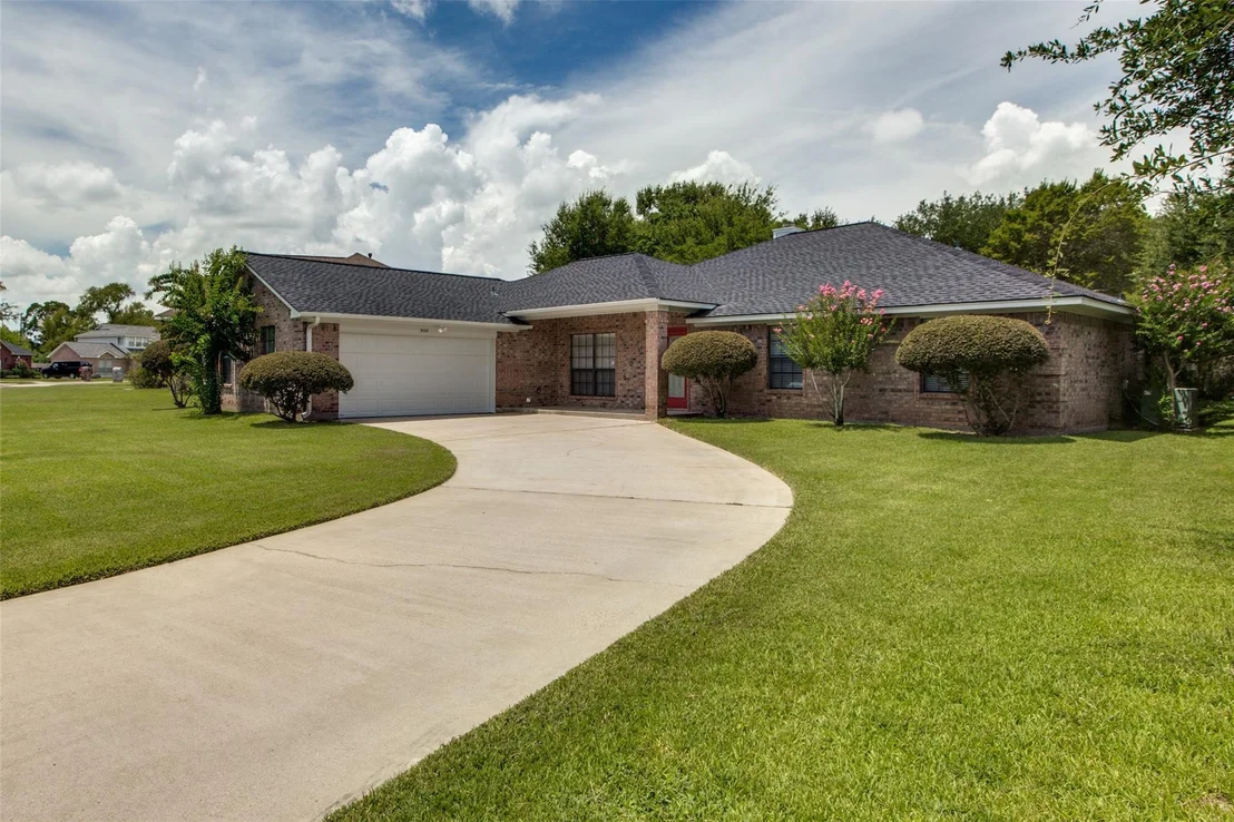 Photo of 5106 Greenwater Drive