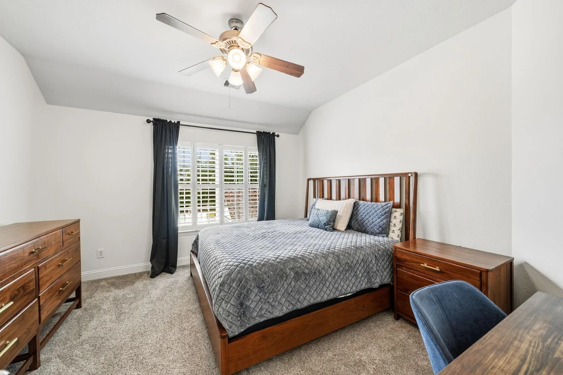 Photo of 17610 Strackfield Lane
