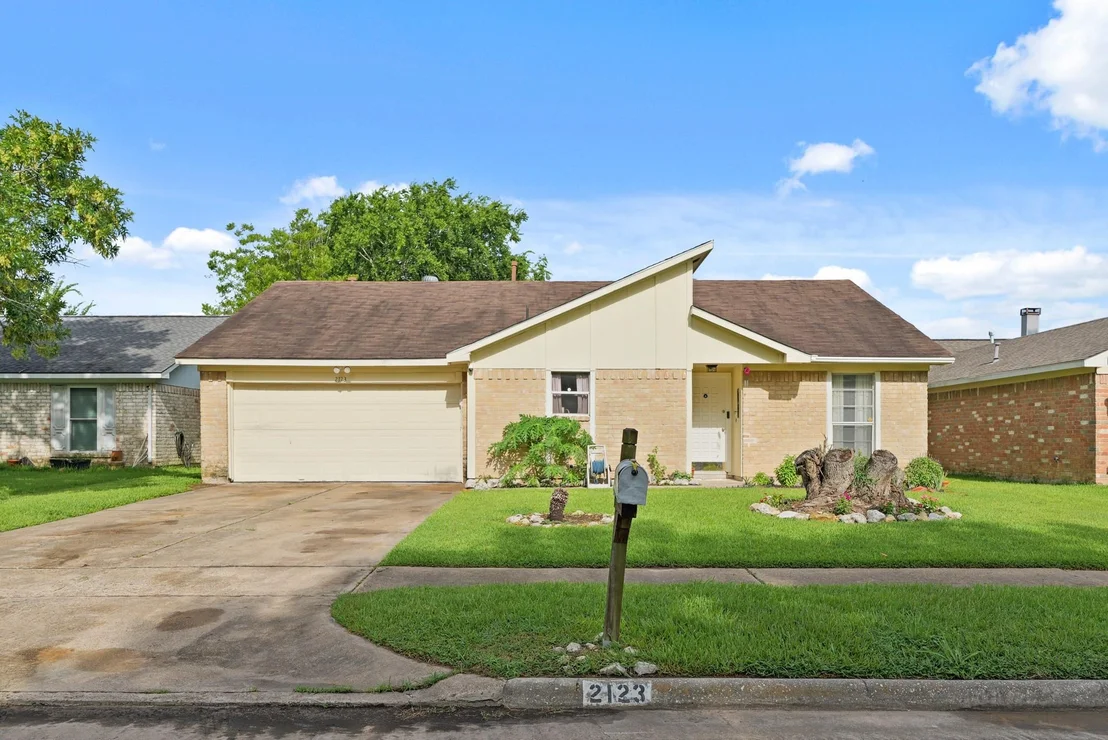 Photo of 2123 Wigmaker Drive