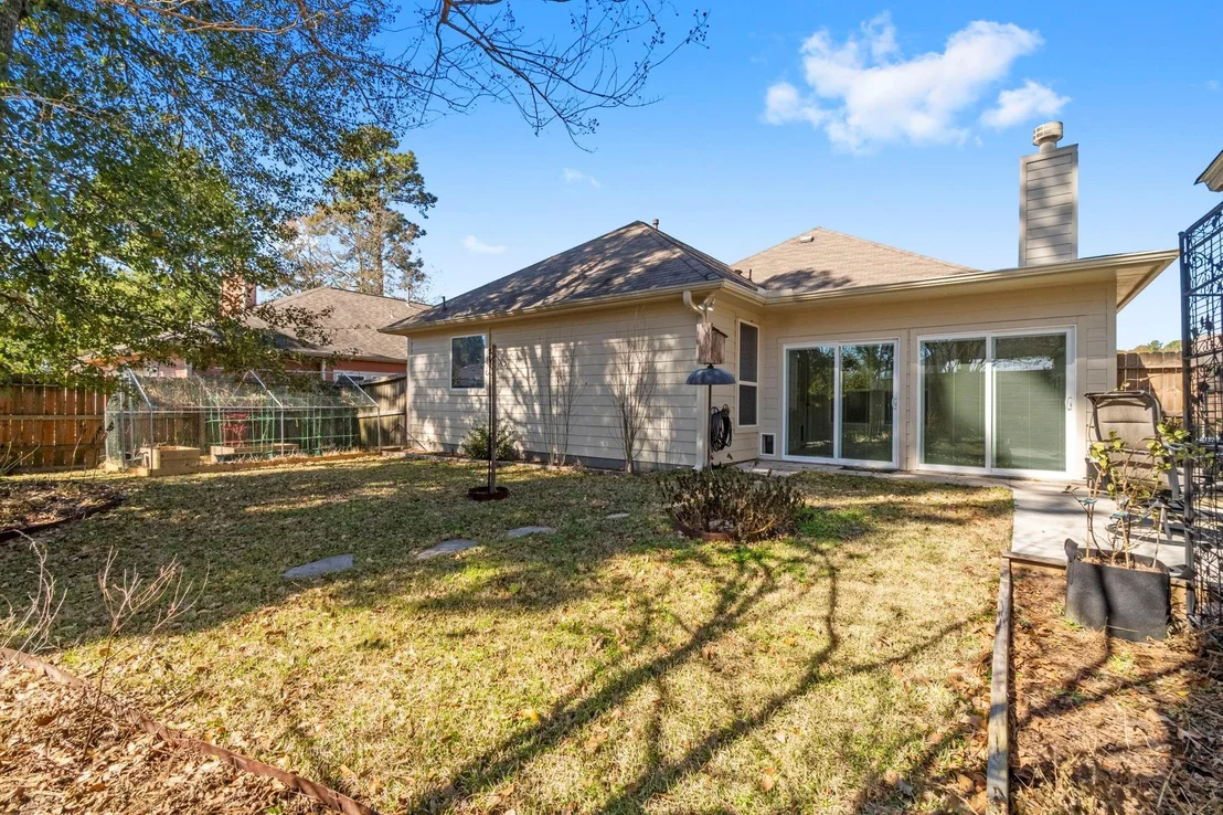 Photo of 984 Arbor Glen