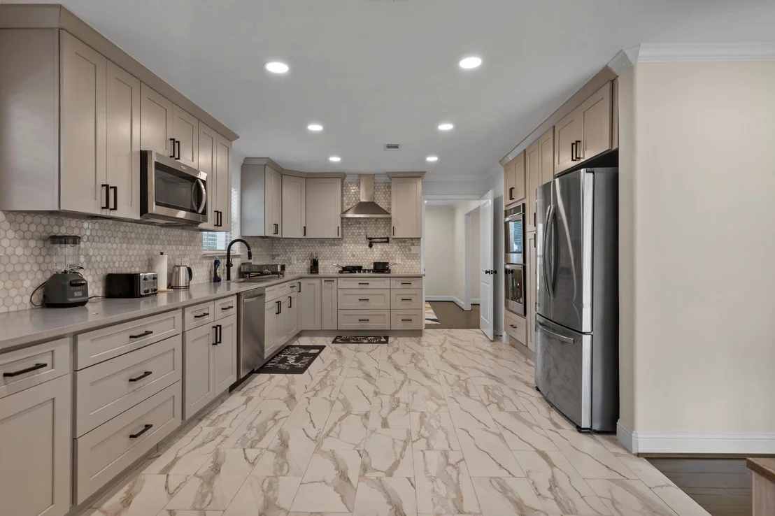 Photo of 2402 Chimney Rock Road
