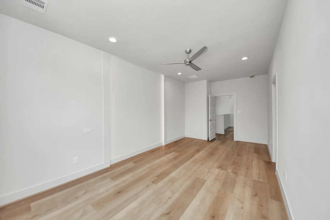 Photo of 2211 Diagonal Lane