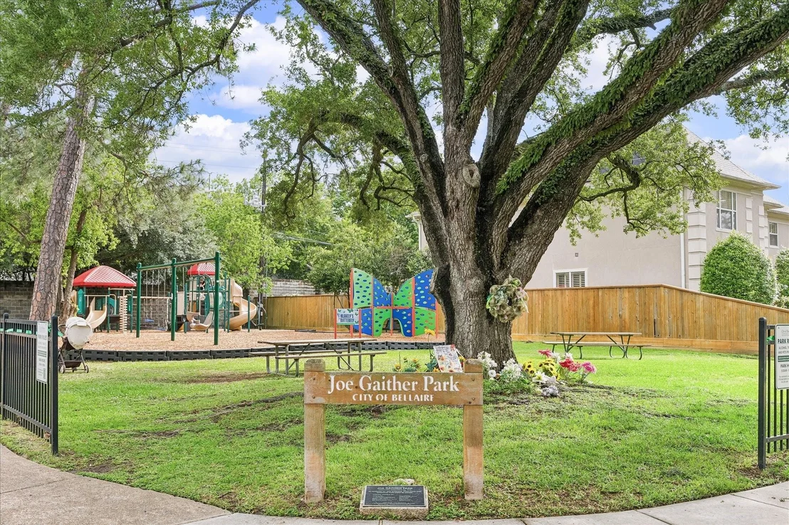 Photo of 1114 Colonial Street