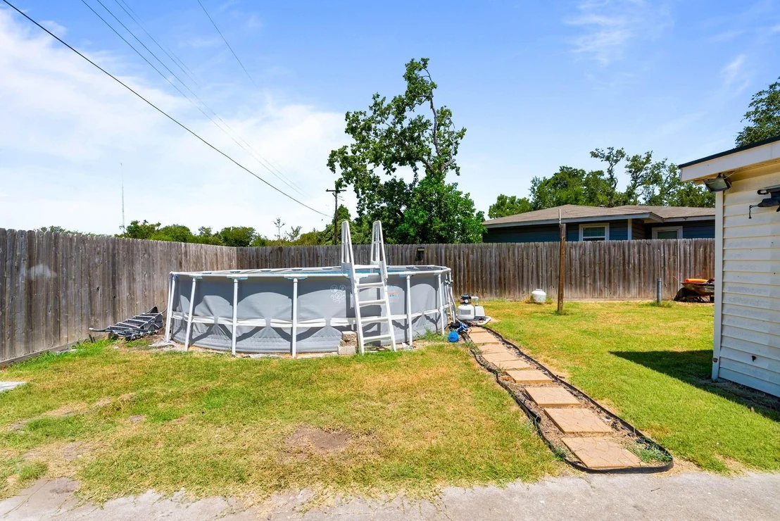 Photo of 324 Woodlawn Street