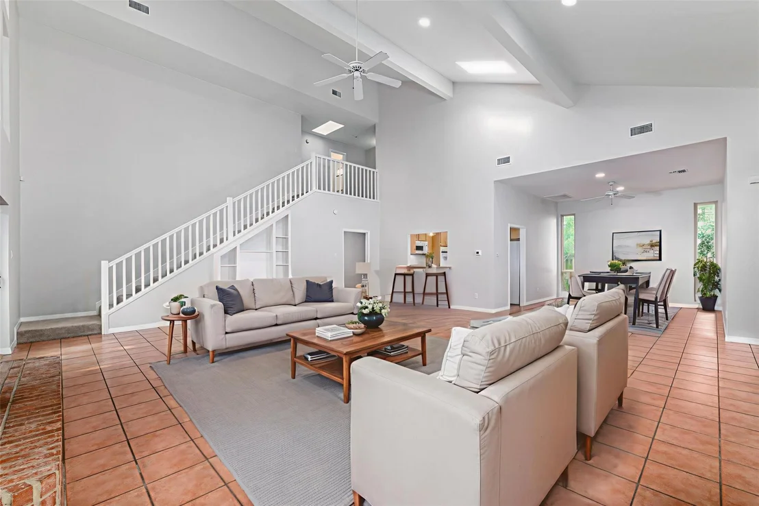 Photo of 904 Winston Drive