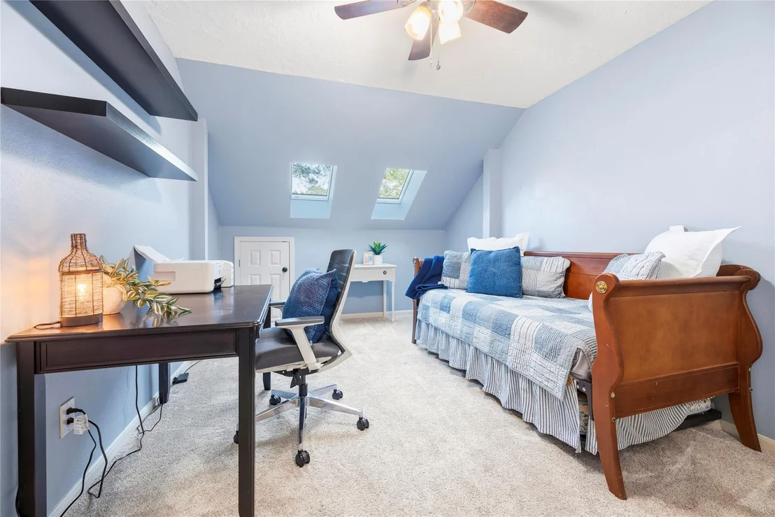 Photo of 2933 E Elm Circle