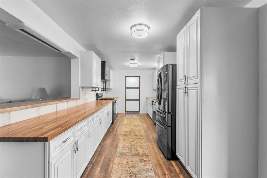 Photo of 4108 Pine Shadows Street