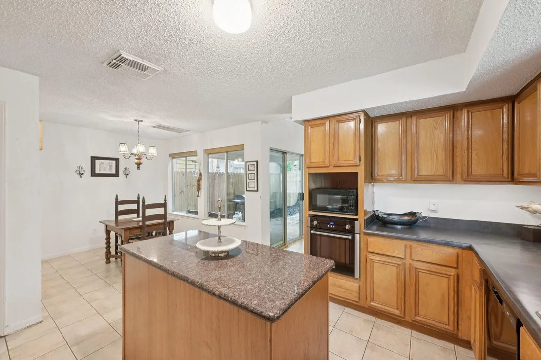 Photo of 3218 Knoll West Drive