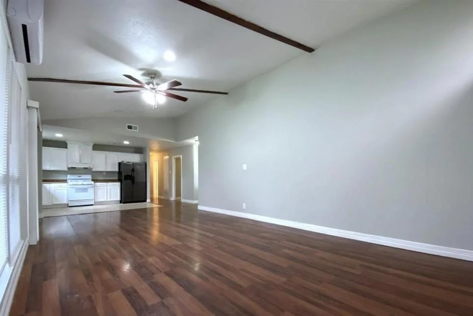 Photo of 6143 Grape Street