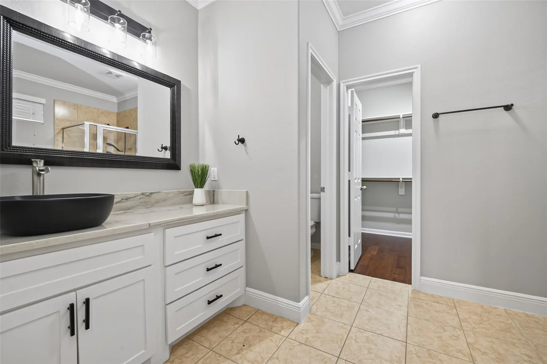 Photo of 2115 Weathersfield Trace Circle