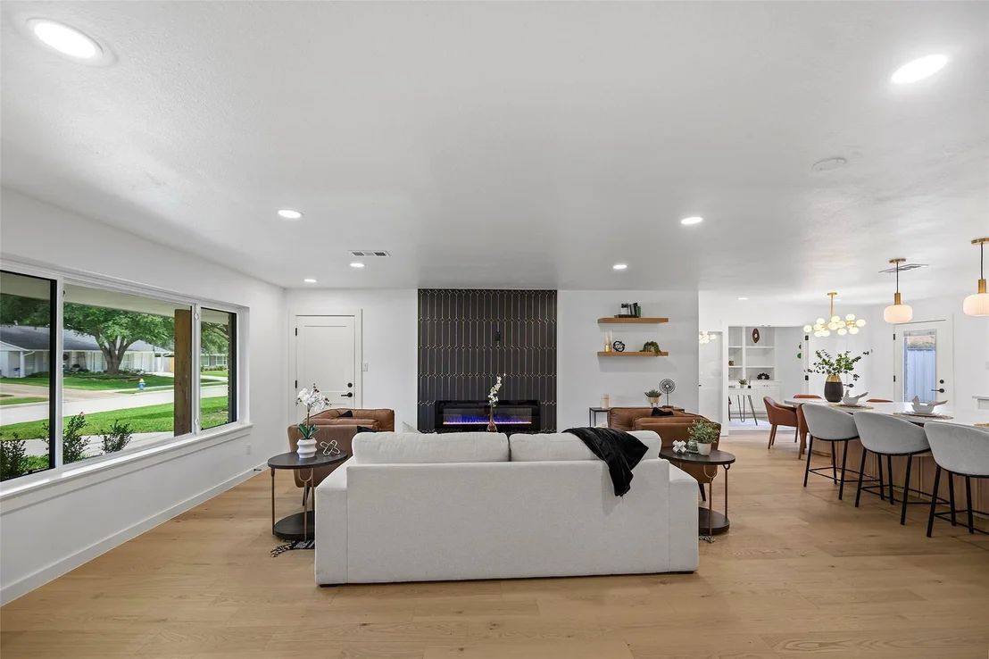 Photo of 1818 Watercrest Drive
