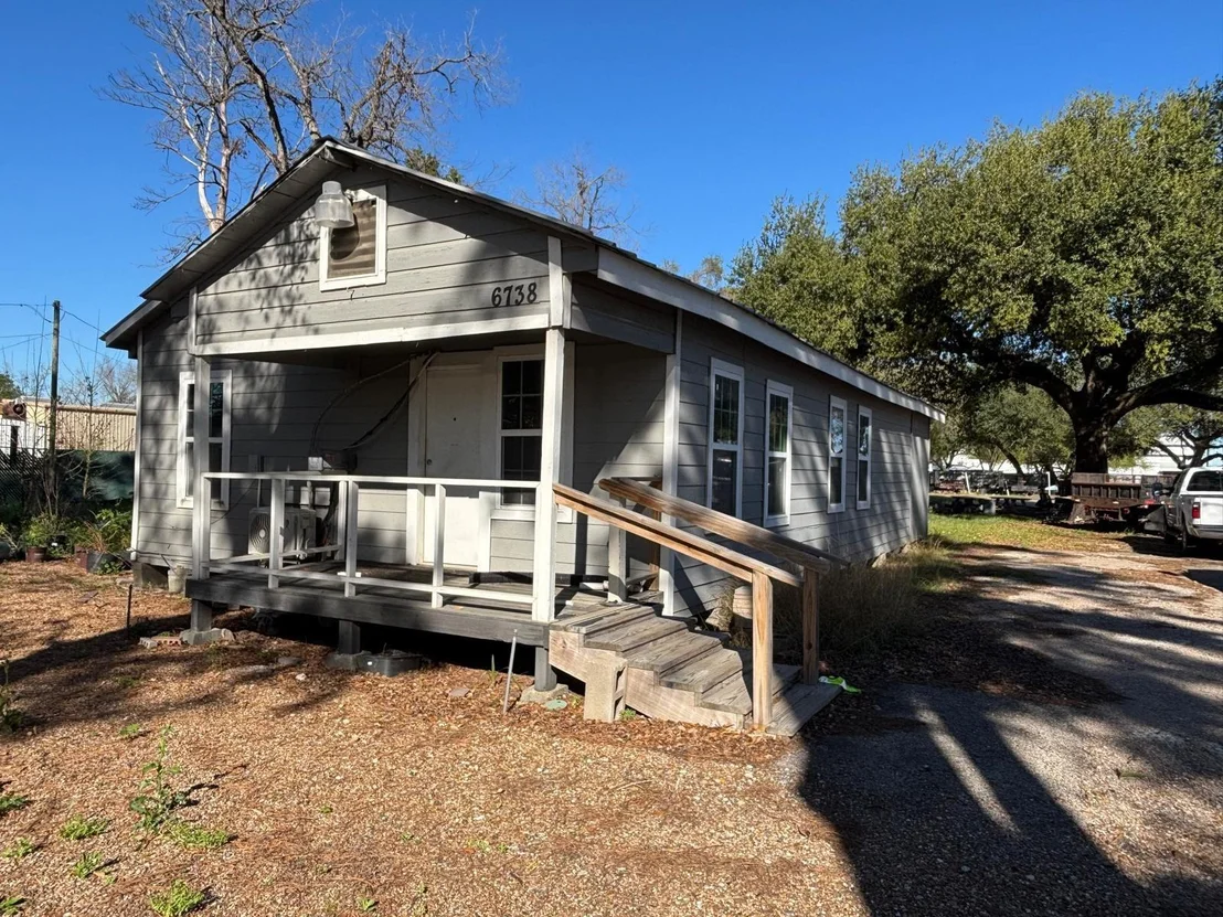 Photo of 6738 Satsuma Drive