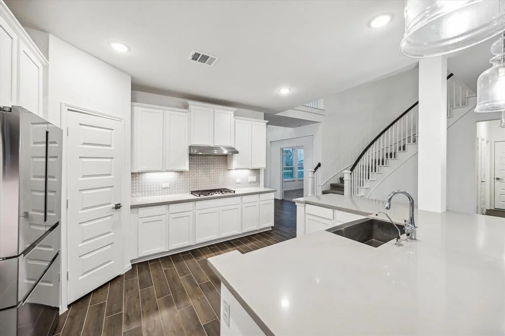 Photo of 4033 Edgewater Terrace Lane