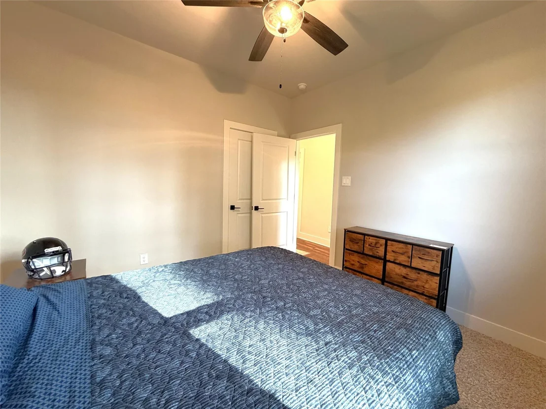 Photo of 75 Oakridge S