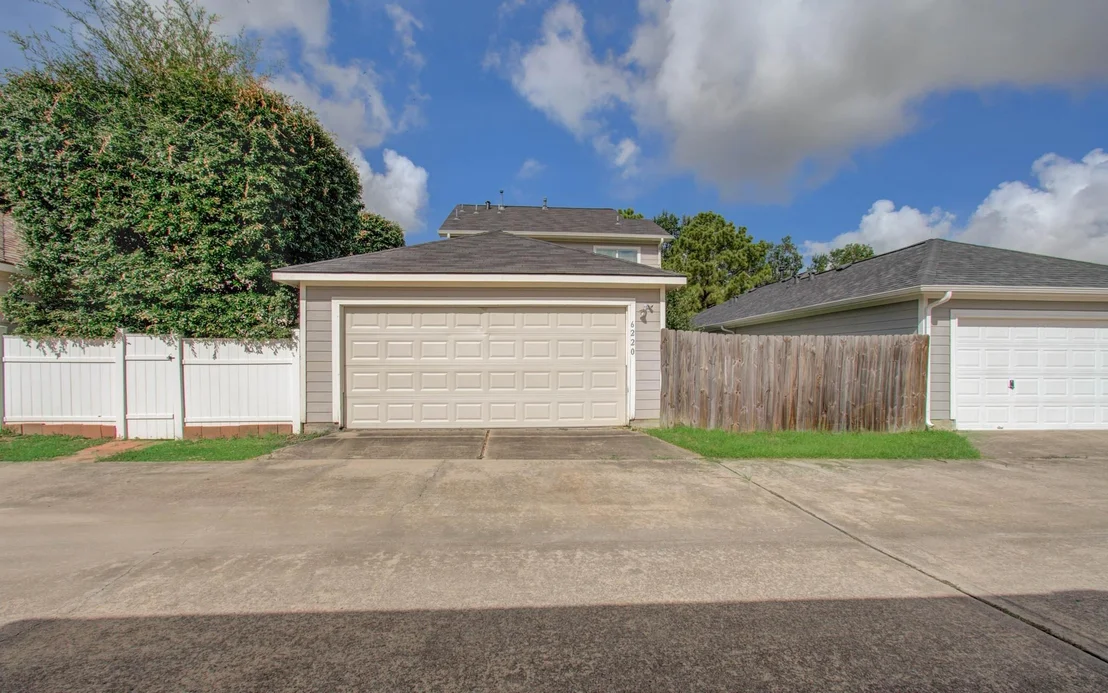 Photo of 6220 Lone Prairie Way