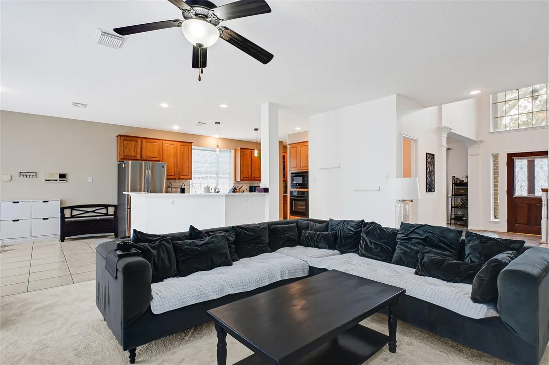 Photo of 1302 Blackthorne Drive