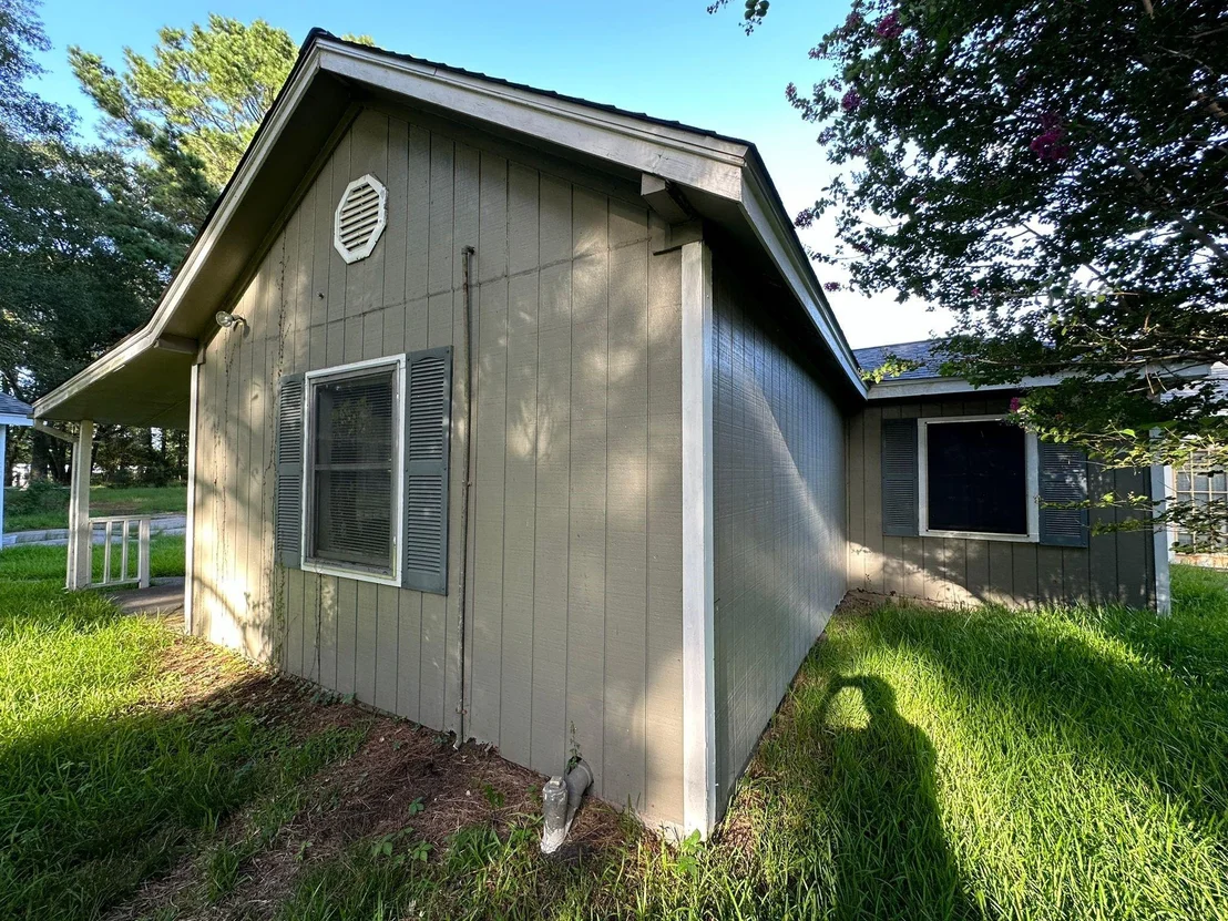 Photo of 377 Hostetter Road