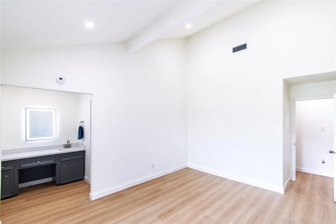 Photo of Unit 8650 at 8650 Maplecrest Drive