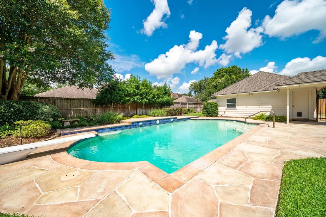 Photo of 1808 Brookside Drive