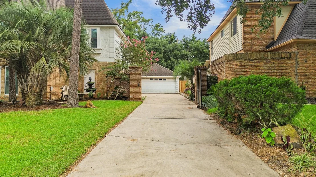 Photo of 6315 Wimbledon Villas Drive
