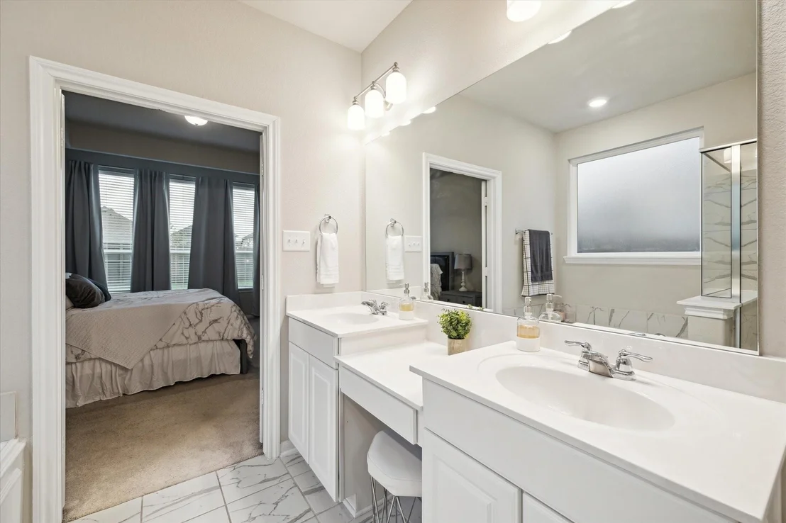 Photo of 17218 Roxburgh Lake Lane