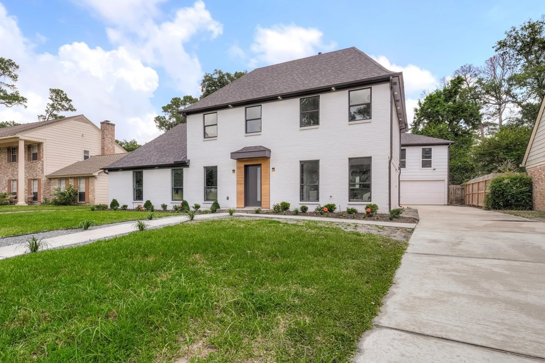Photo of 3807 Midforest Drive
