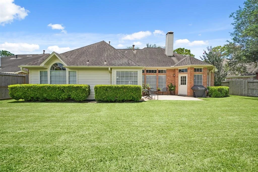 Photo of 6723 Springcrest Drive