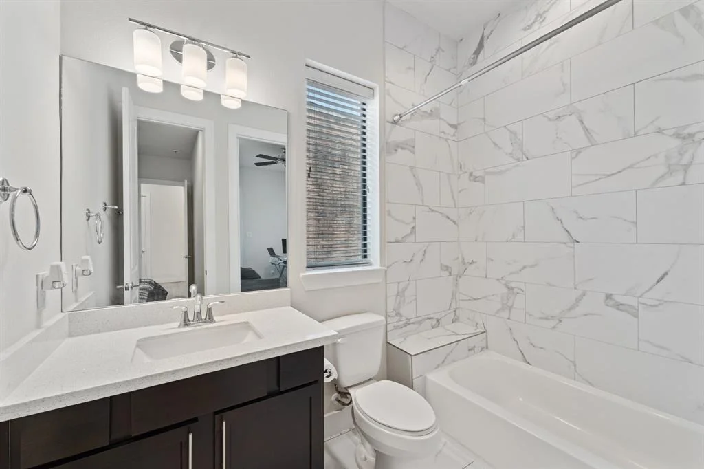Photo of Unit A at 2616 Riverside Drive