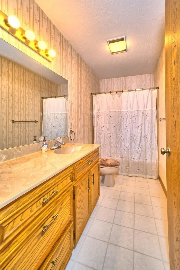 Photo of 1000 Crestline Lane