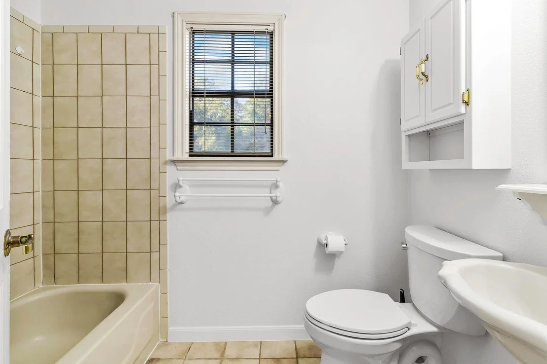 Photo of 554 Harbor Drive