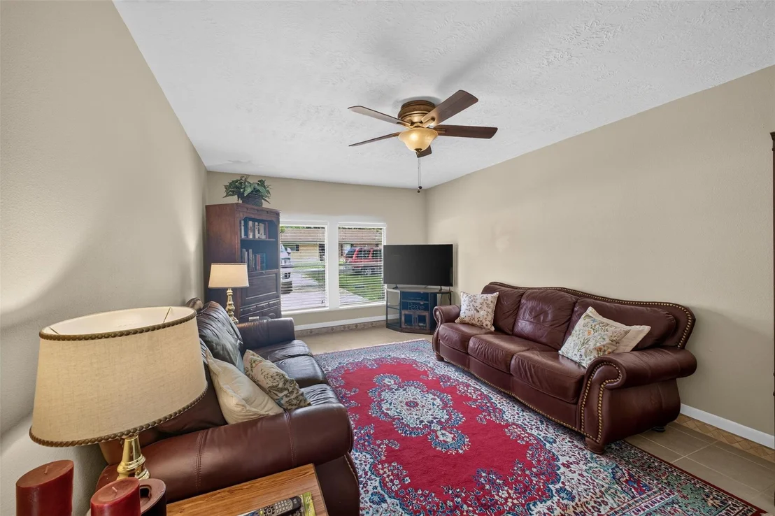 Photo of 1320 W Palm Drive