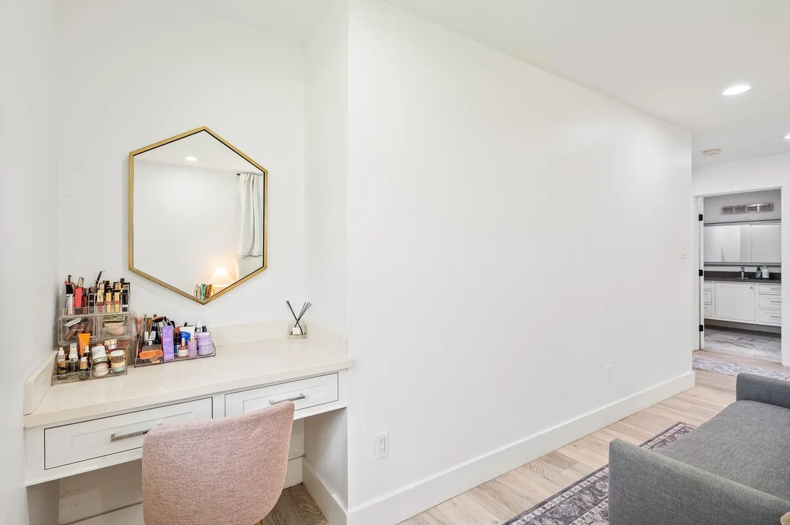Photo of 2102 Teague Road