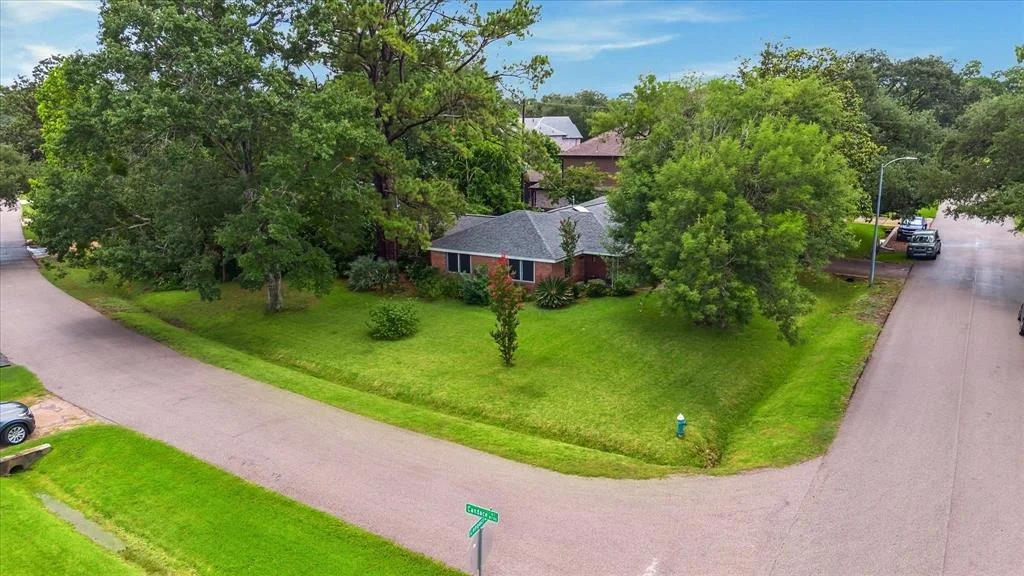 Photo of 1625 Longacre Drive
