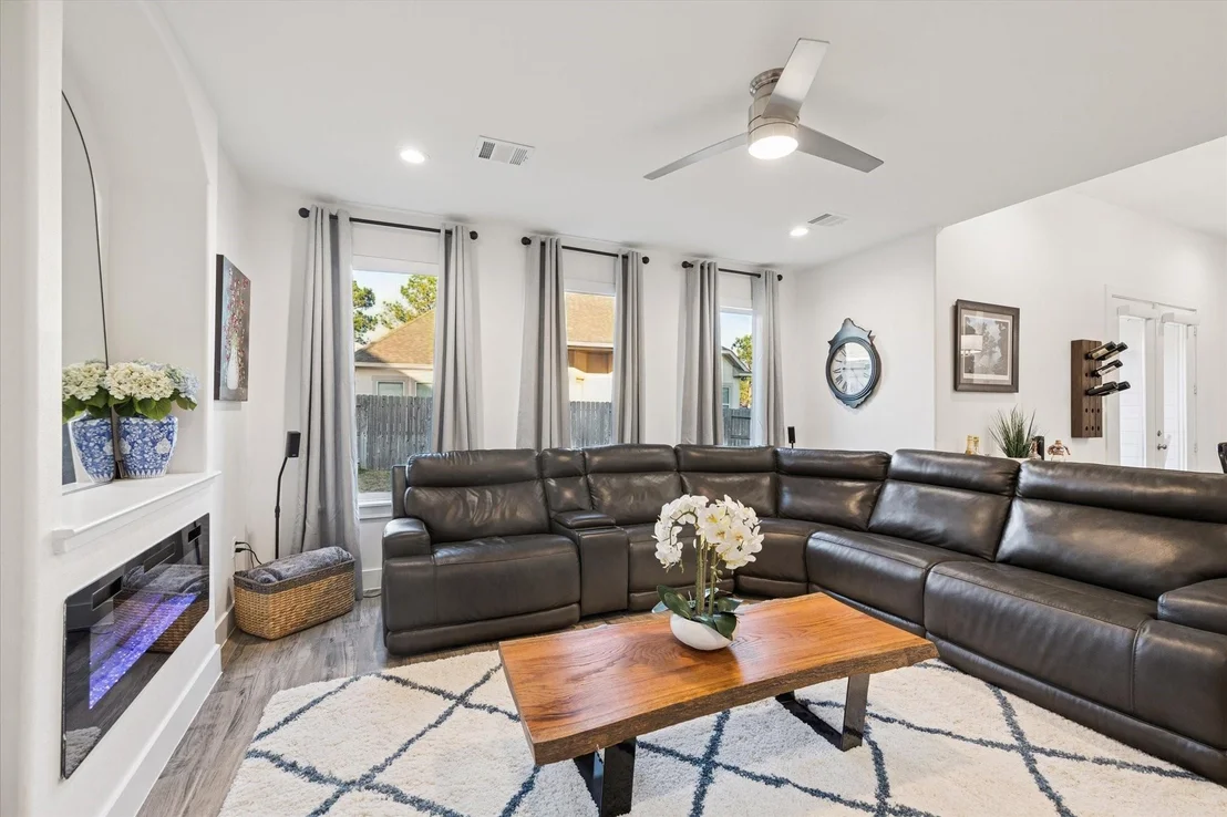 Photo of 203 Hampton Glen Road